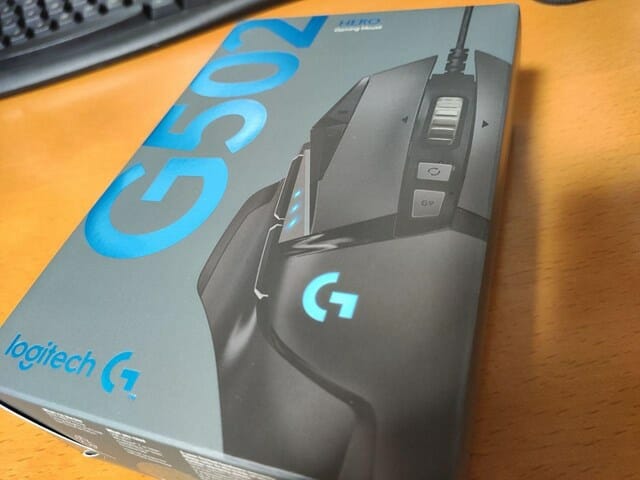 マウスはロジ ボタン多めの G502 レビュー